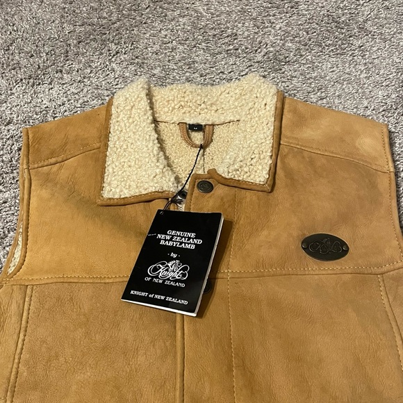 NWT Women’s Knight of New Zealand Lambskin Vest Size M - Picture 3 of 12